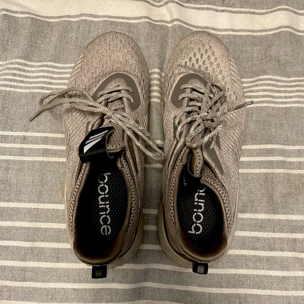 ✖️ adidas ALPHA BOUNCE jogger ✖️